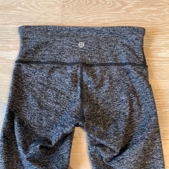 lululemon Wunder Under Low Rise Tights 28" Heathered Black Sz2 - Picture 4 of 6
